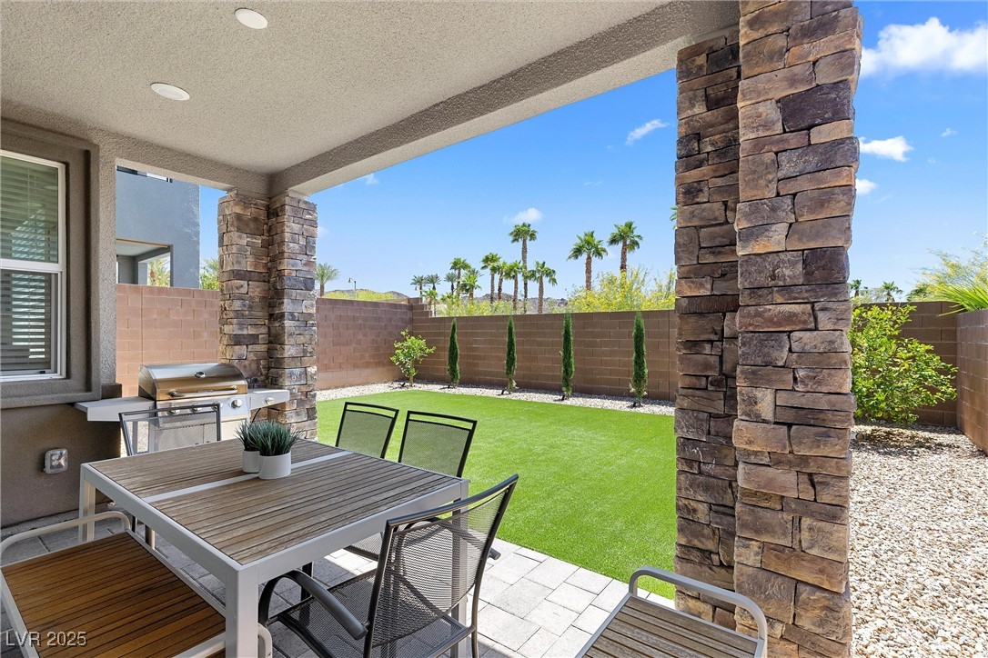 Henderson, Nevada 89011, United States, 3 Bedrooms Bedrooms, ,3 BathroomsBathrooms,Residential,Active,157054