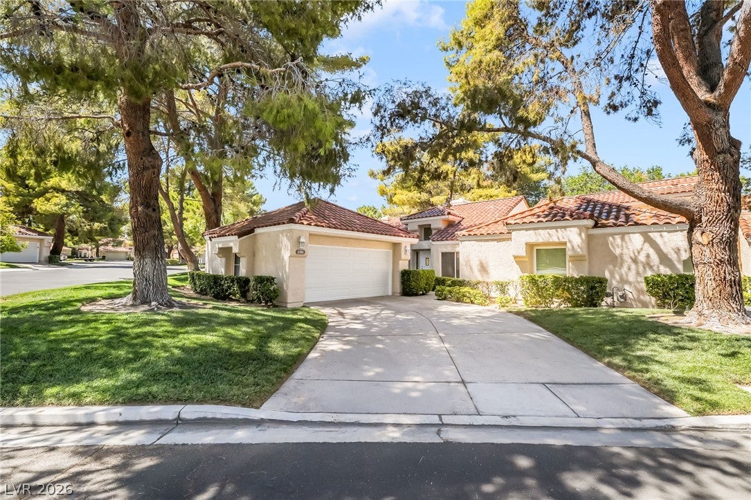 6986 Emerald Springs Lane