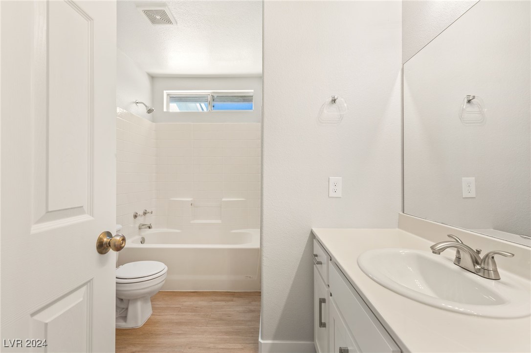 Las Vegas, Nevada 89129, United States, 3 Bedrooms Bedrooms, ,2 BathroomsBathrooms,Residential,Pending,28665