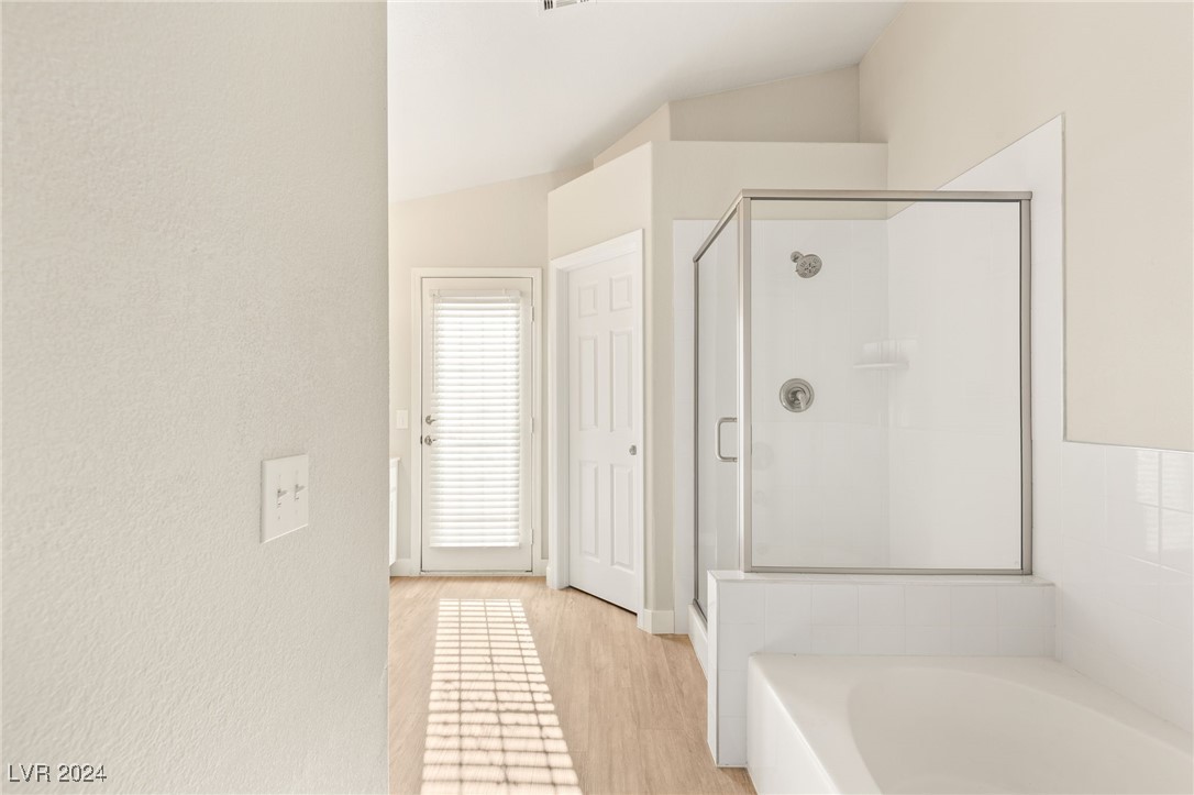 Las Vegas, Nevada 89129, United States, 3 Bedrooms Bedrooms, ,2 BathroomsBathrooms,Residential,Pending,28665