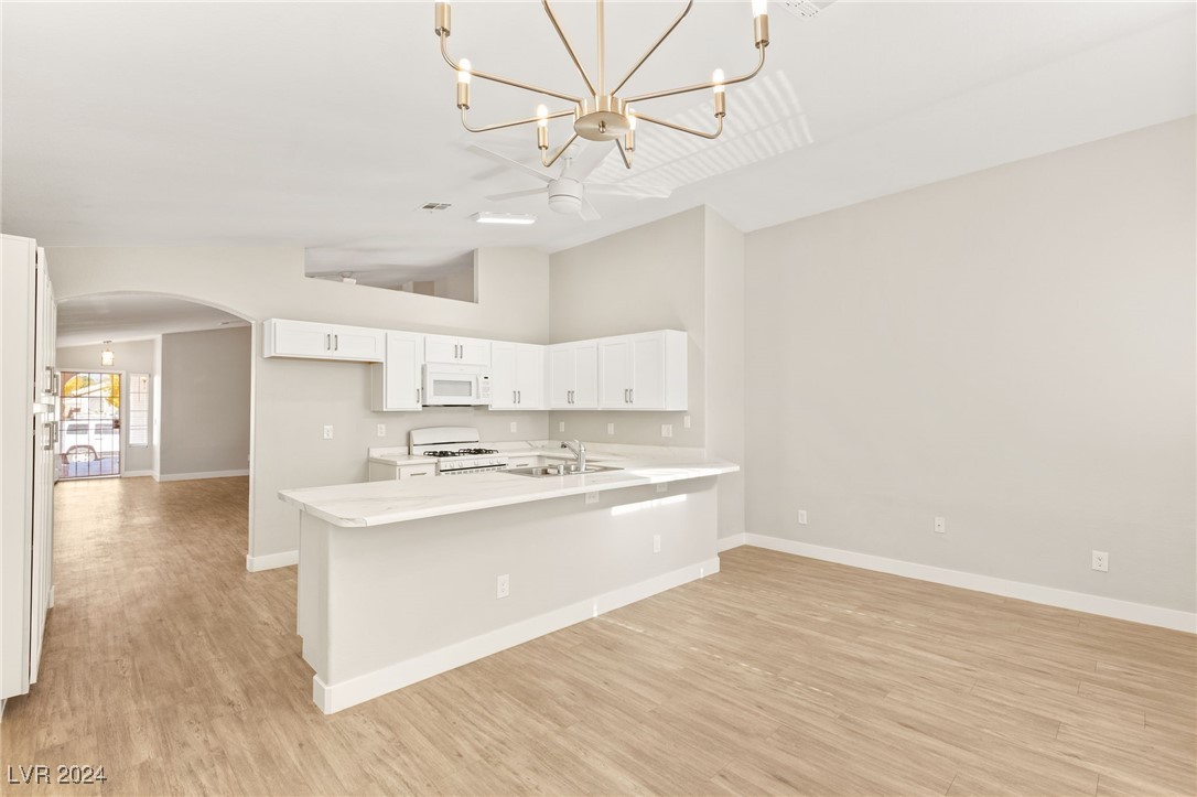 Las Vegas, Nevada 89129, United States, 3 Bedrooms Bedrooms, ,2 BathroomsBathrooms,Residential,Pending,28665