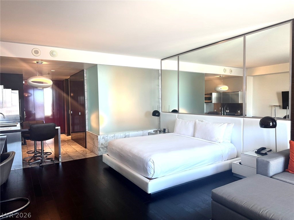 4381 W Flamingo Road 11306