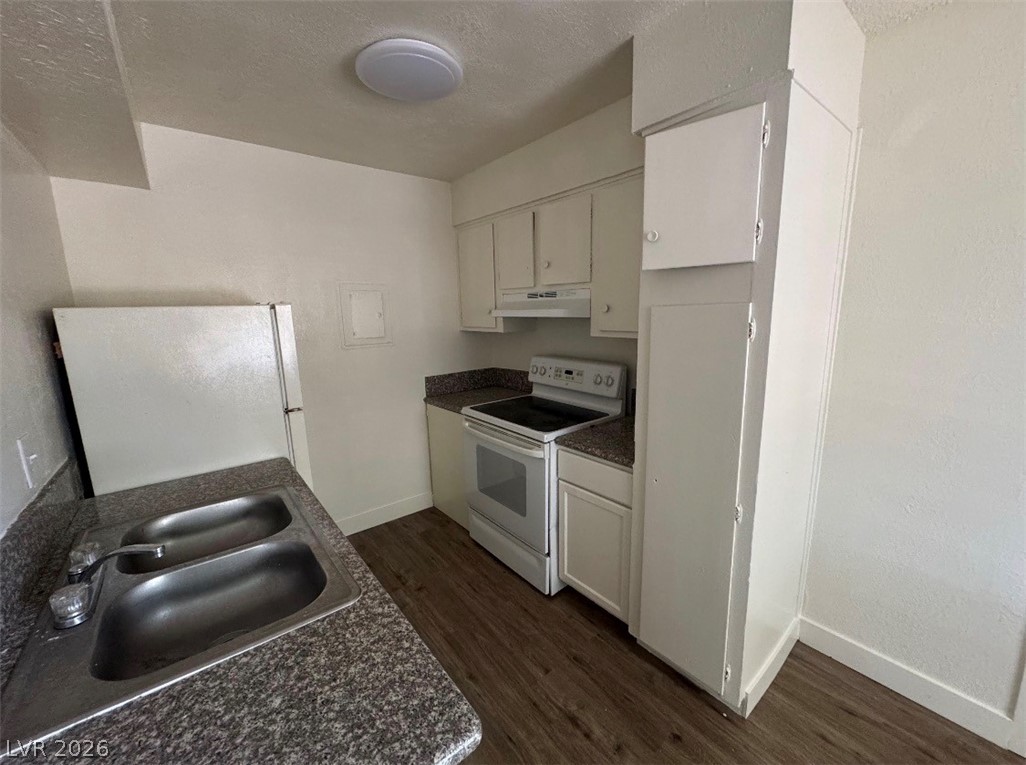 2505 Cedar Avenue 3