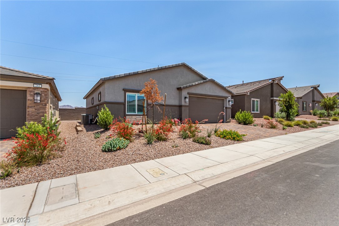 Properties 2 288 Whitney Crest Street