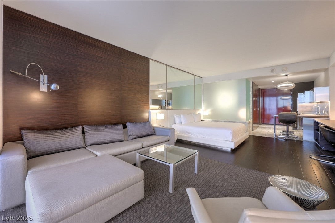 4381 W Flamingo Road 3418