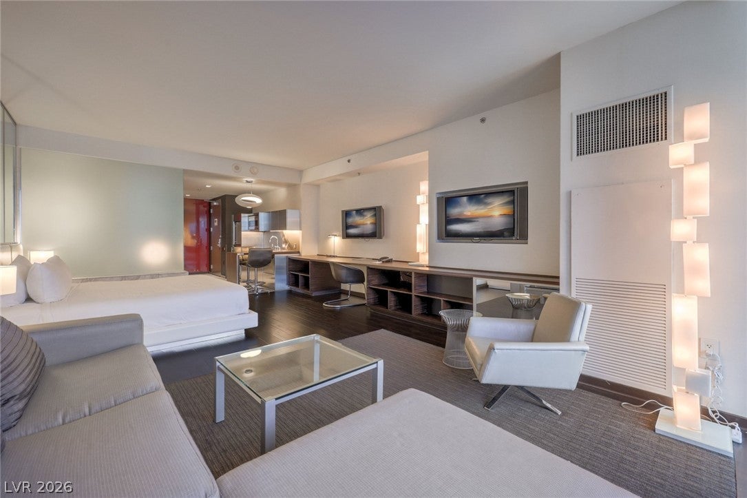 4381 W Flamingo Road 3418