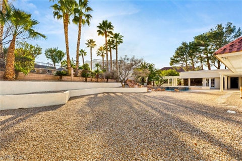 Tiny photo for 13 Dovetail Circle, Henderson, NV 89014 (MLS # 2789298)