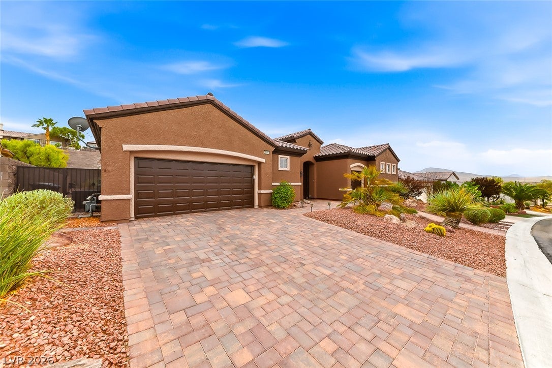 2306 Schaeffer Hills Drive