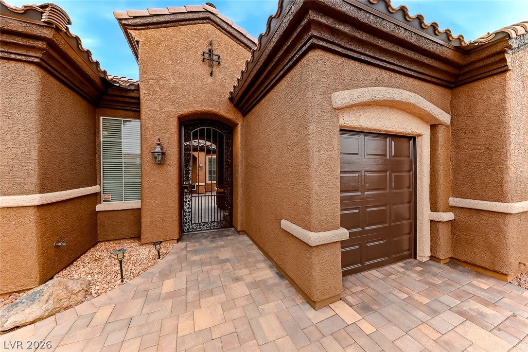 2306 Schaeffer Hills Drive