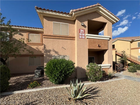Condo For Rent - 1050 E Cactus Avenue #1082<br/> Las Vegas, NV 89183