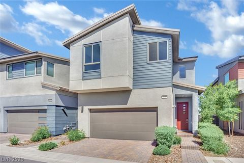 Photo of 3188 Lumassina Way, Henderson, NV 89044 (MLS # 2768638)