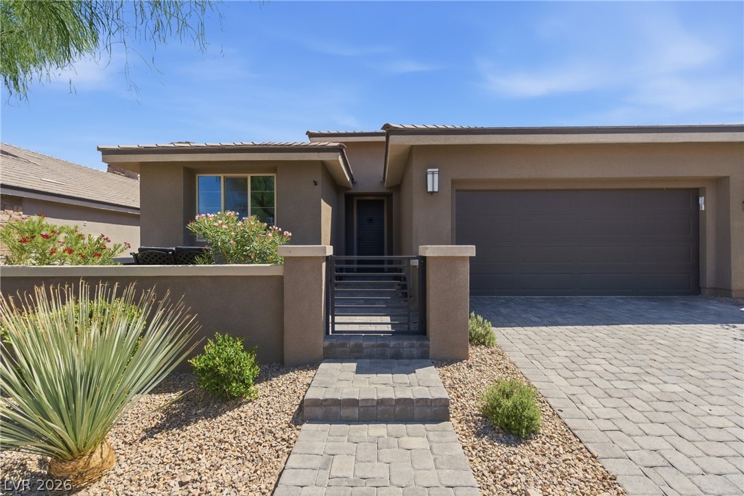 40 Vicolo Della Luna