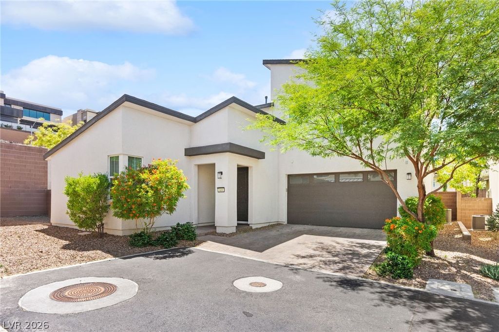 Photo of 809 Langham Court, Henderson, NV 89052 (MLS # 2774821)