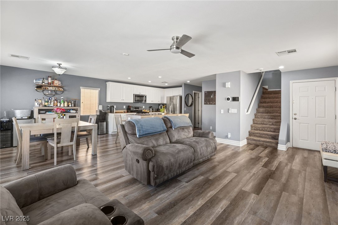 Las Vegas, Nevada 89148, United States, 3 Bedrooms Bedrooms, ,3 BathroomsBathrooms,Residential,Active,97466