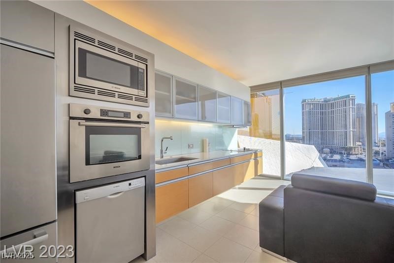 3722 Las Vegas Boulevard 603