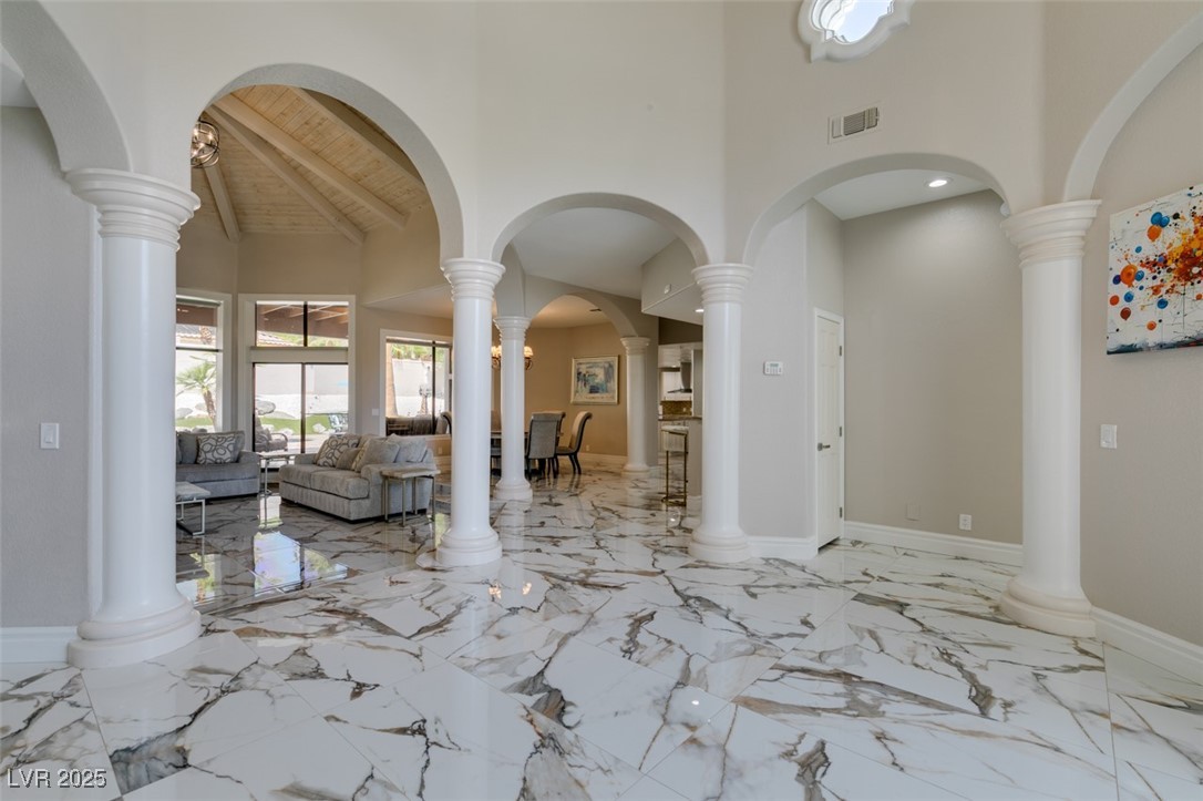 2101 Diamond Bar Drive