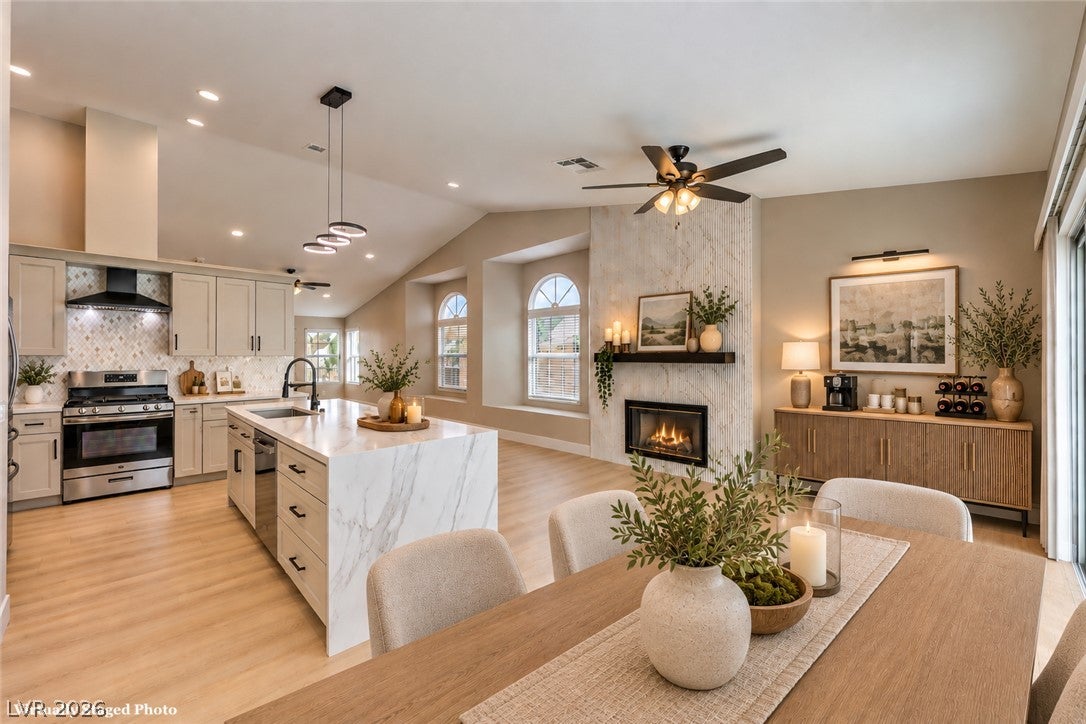 7633 Prairie Corners Drive