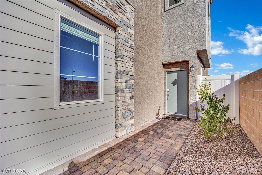 3284 Viola Hills Avenue