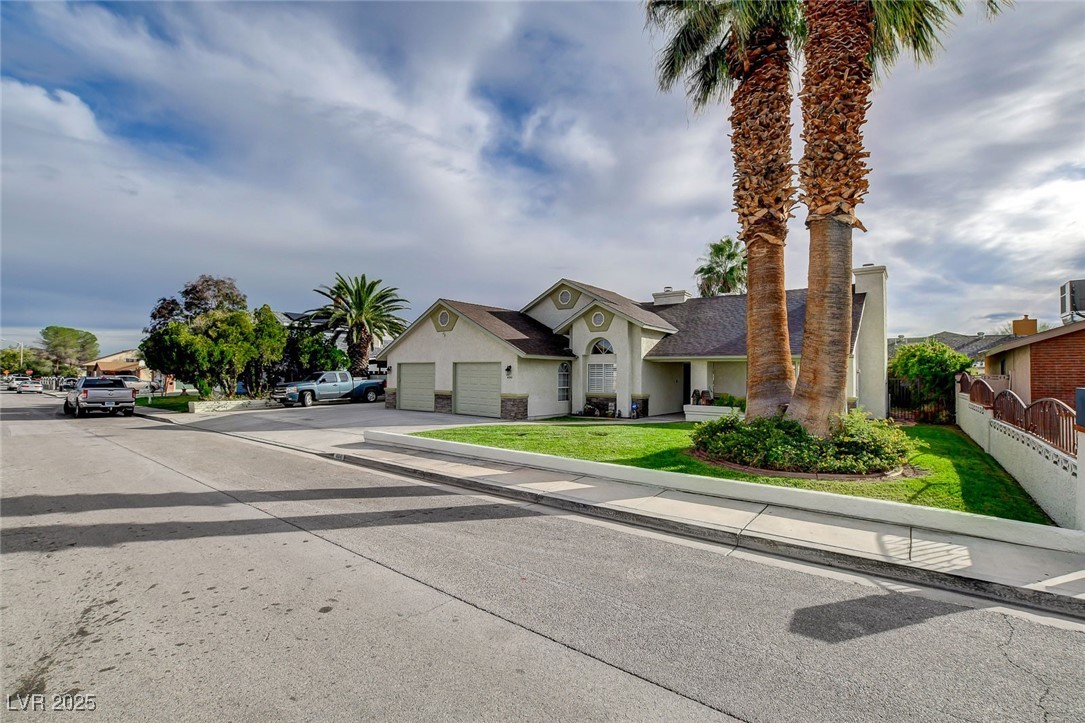 4041 E New York Avenue