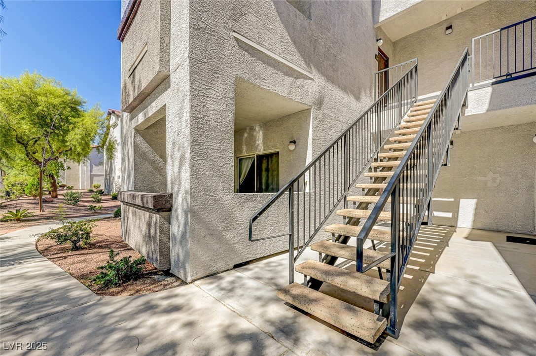 2615 W Gary Avenue 2054