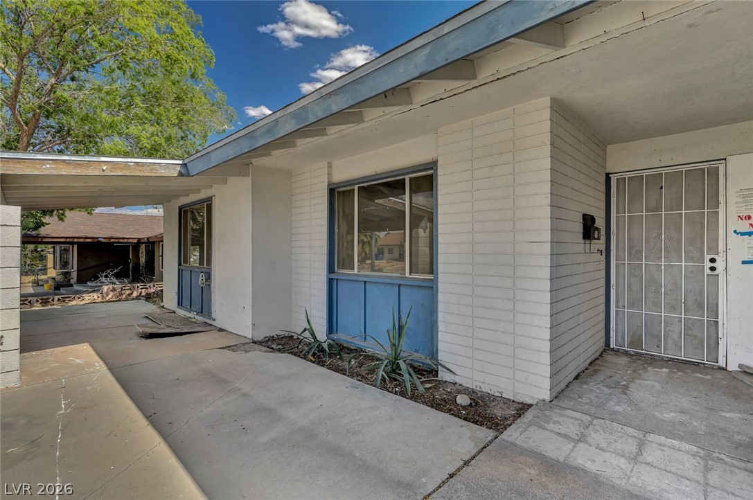 1725 Seneca Lane