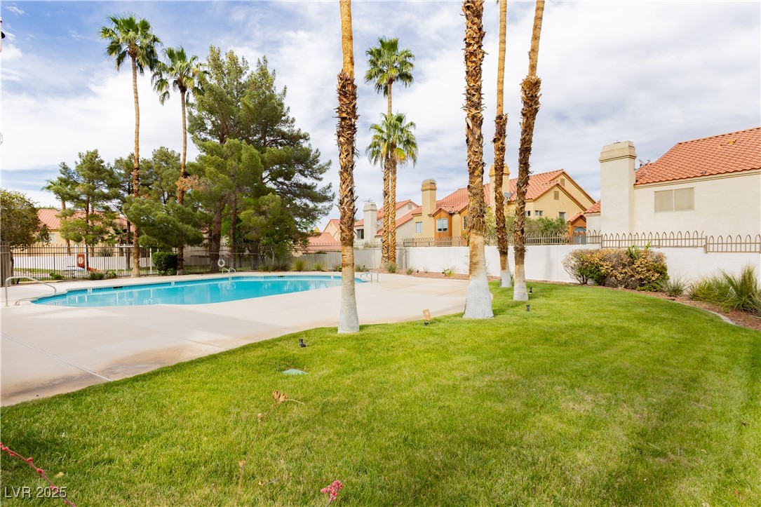 505 Meadbury Drive, Henderson, Nevada image 2