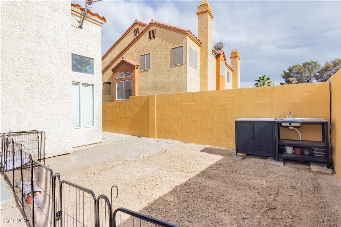 505 Meadbury Drive, Henderson, Nevada image 30