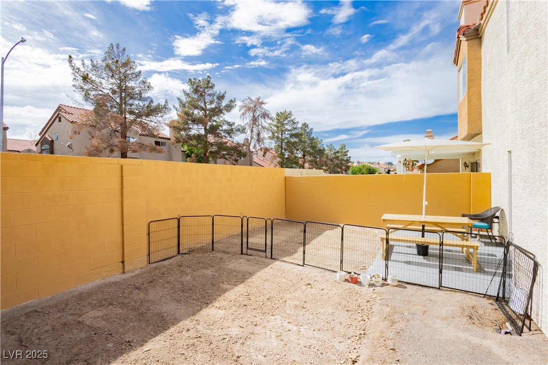 505 Meadbury Drive, Henderson, Nevada image 32
