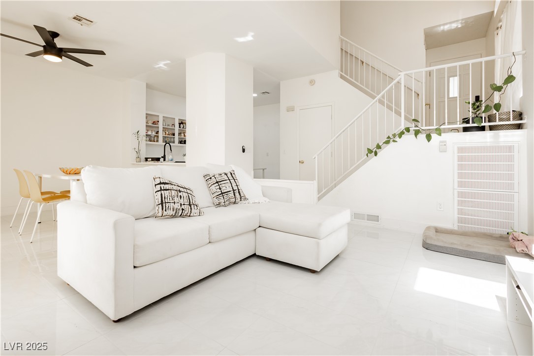 505 Meadbury Drive, Henderson, Nevada image 13