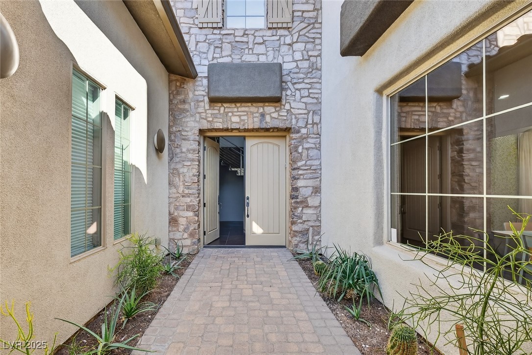 8480 Via De Bellasidra Court