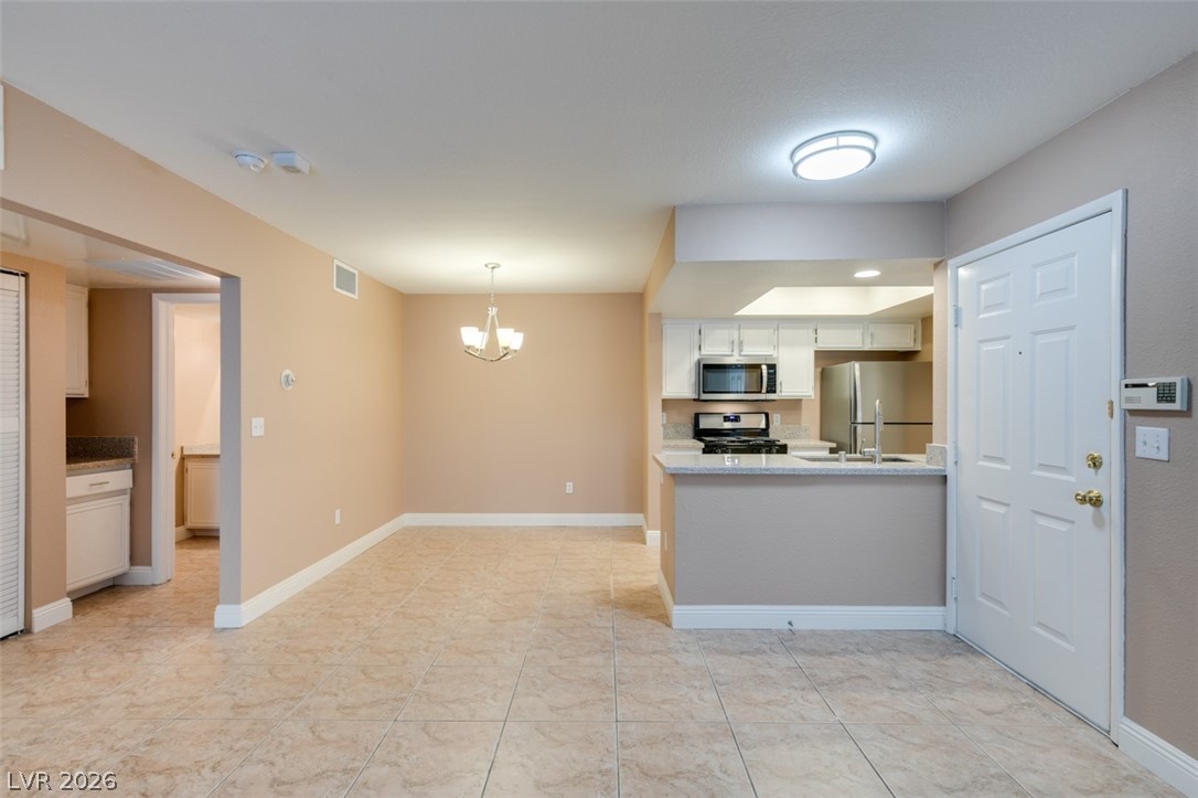 1909 Villa Palms Court 110