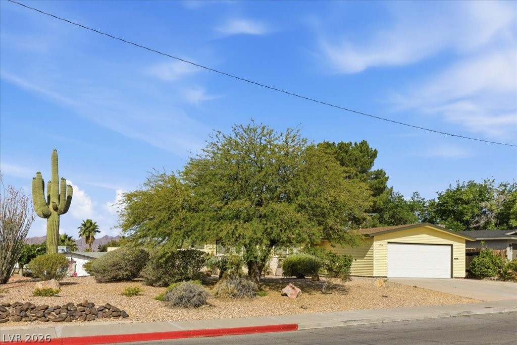 1214 Arapaho Way