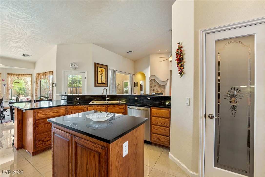 6841 Longmeadow Drive, Pahrump, Nevada image 13