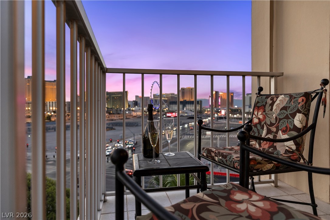 205 E Harmon Avenue 802