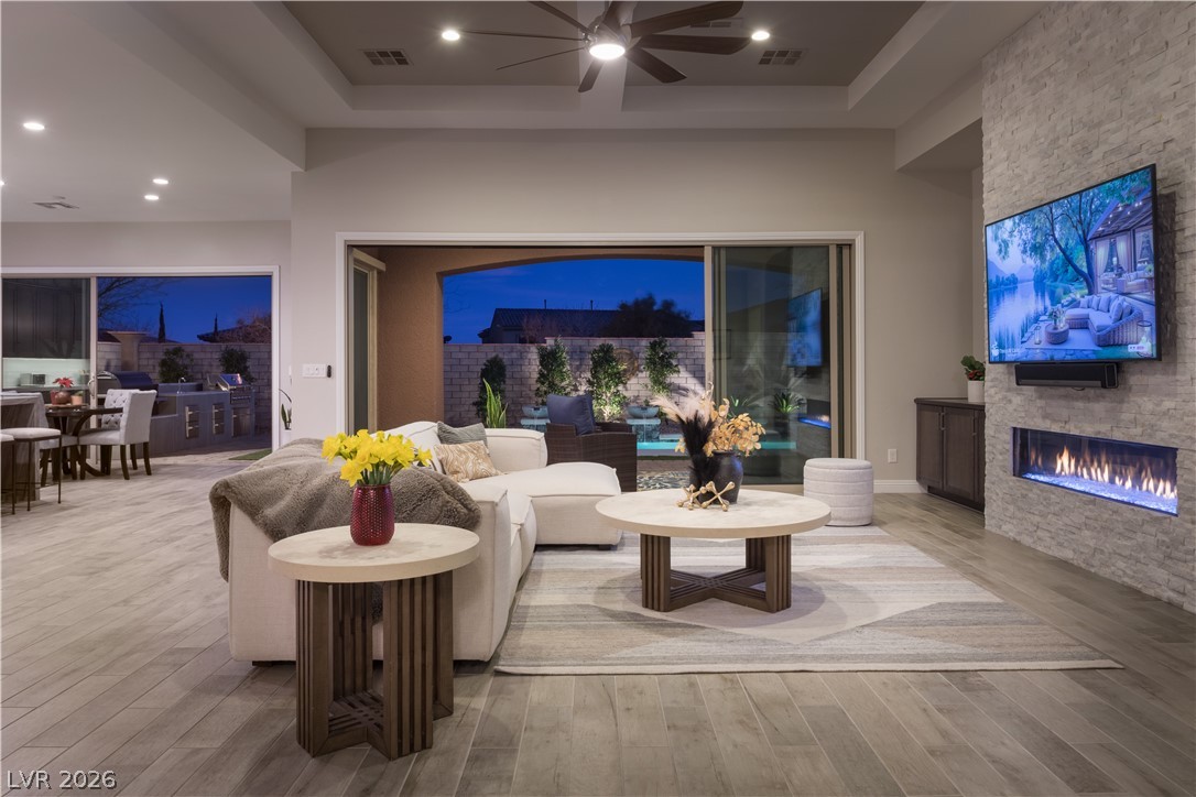 264 Tarragona Breeze Avenue