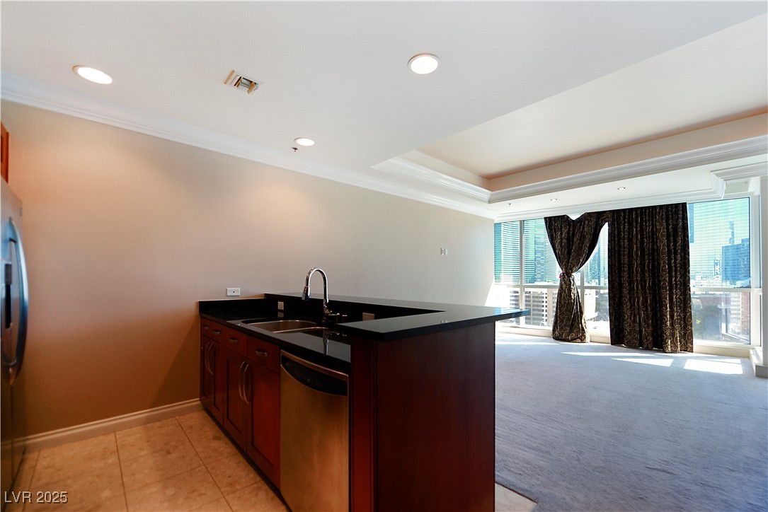 4525 Dean Martin Drive 1105
