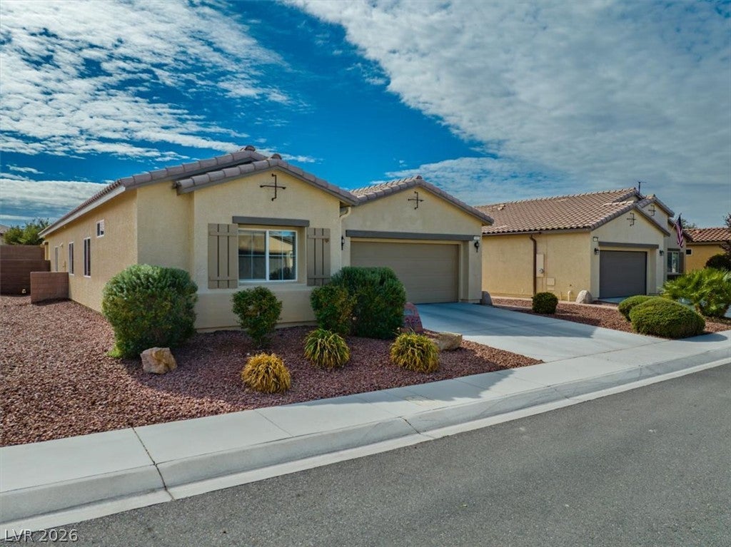 5001 E Monte Penne Way