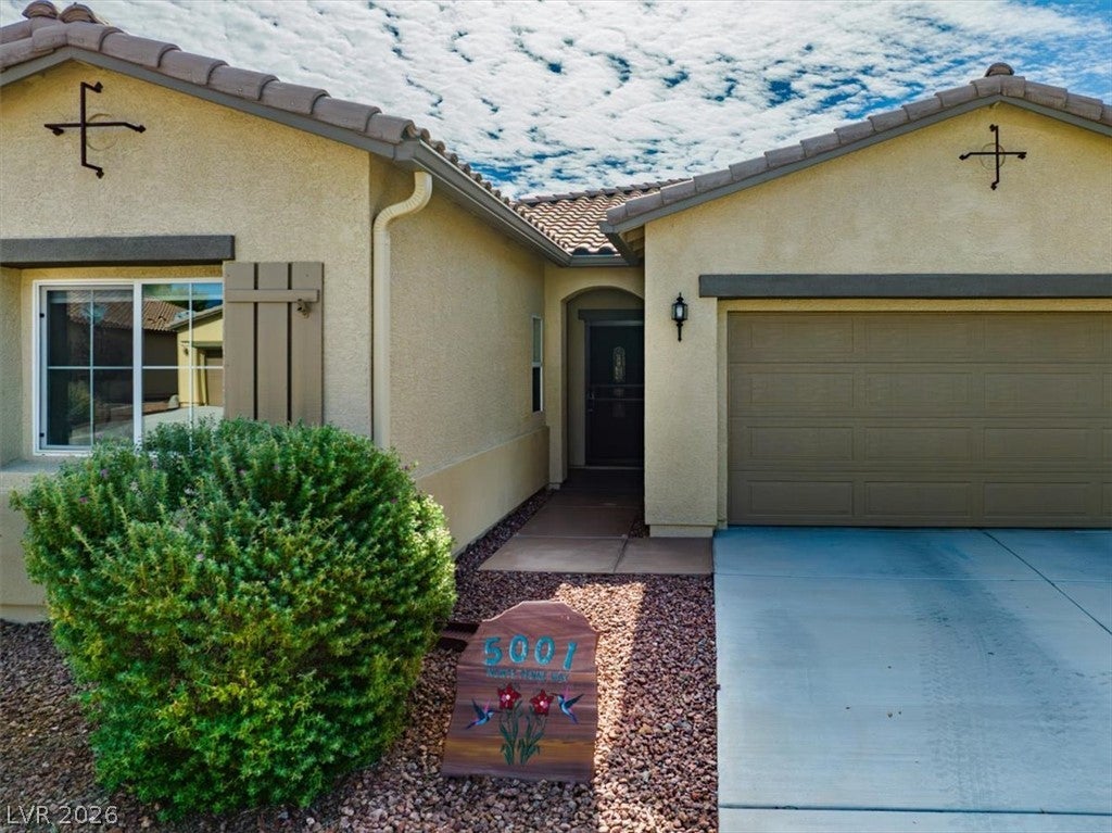 5001 E Monte Penne Way