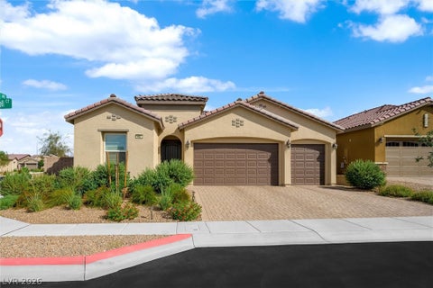 Homes For Sale - 602 Desert Bluebell Court<br/> Henderson, NV 89011