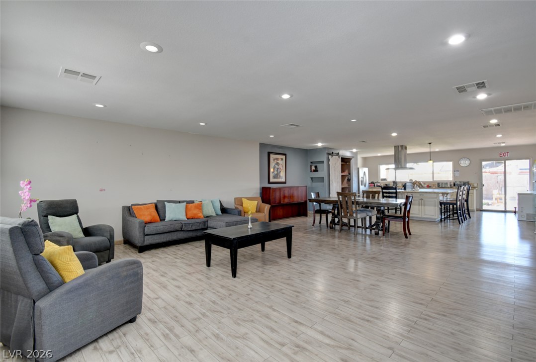 603 Palmhurst Drive