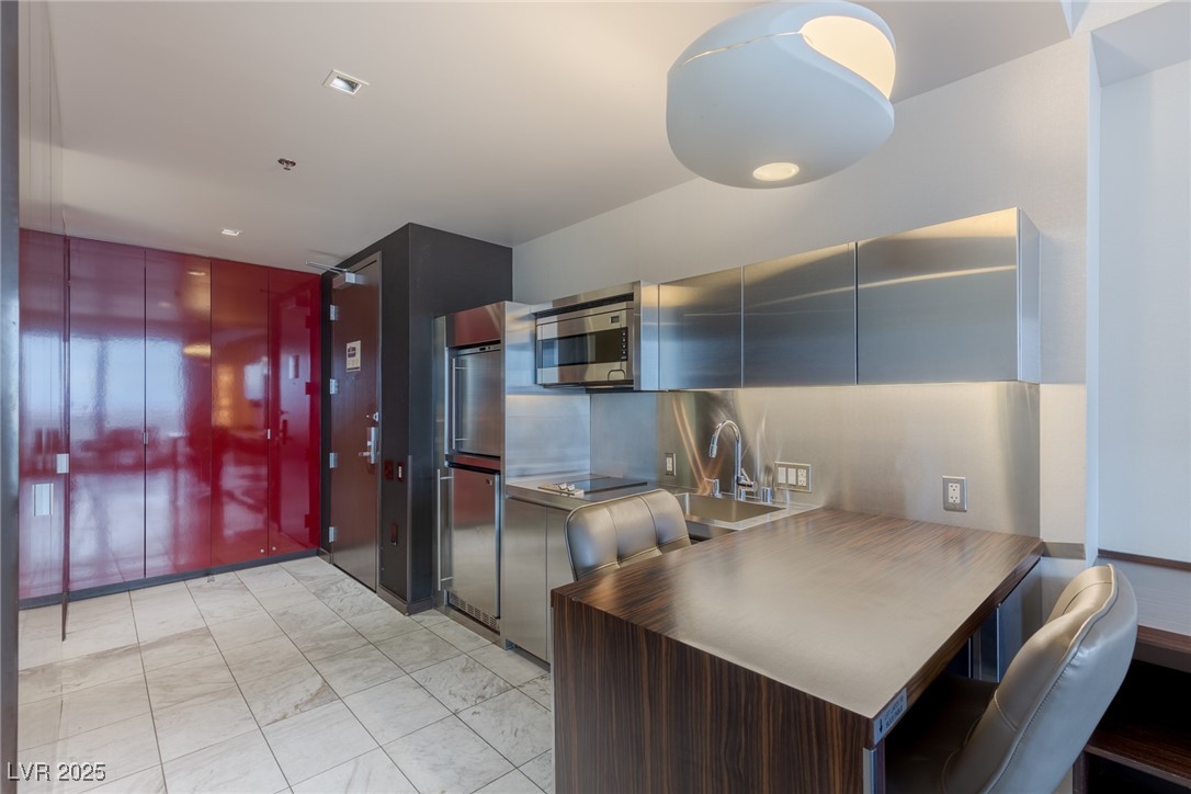 4381 W Flamingo Road 3818