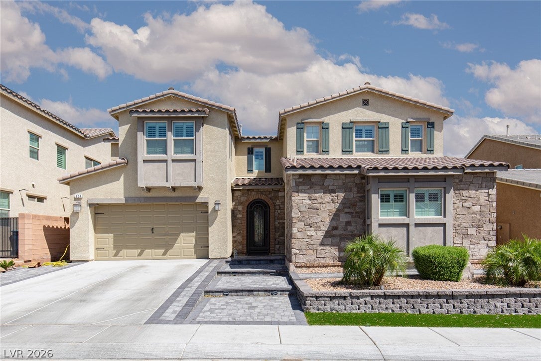 824 Claystone Ridge Avenue