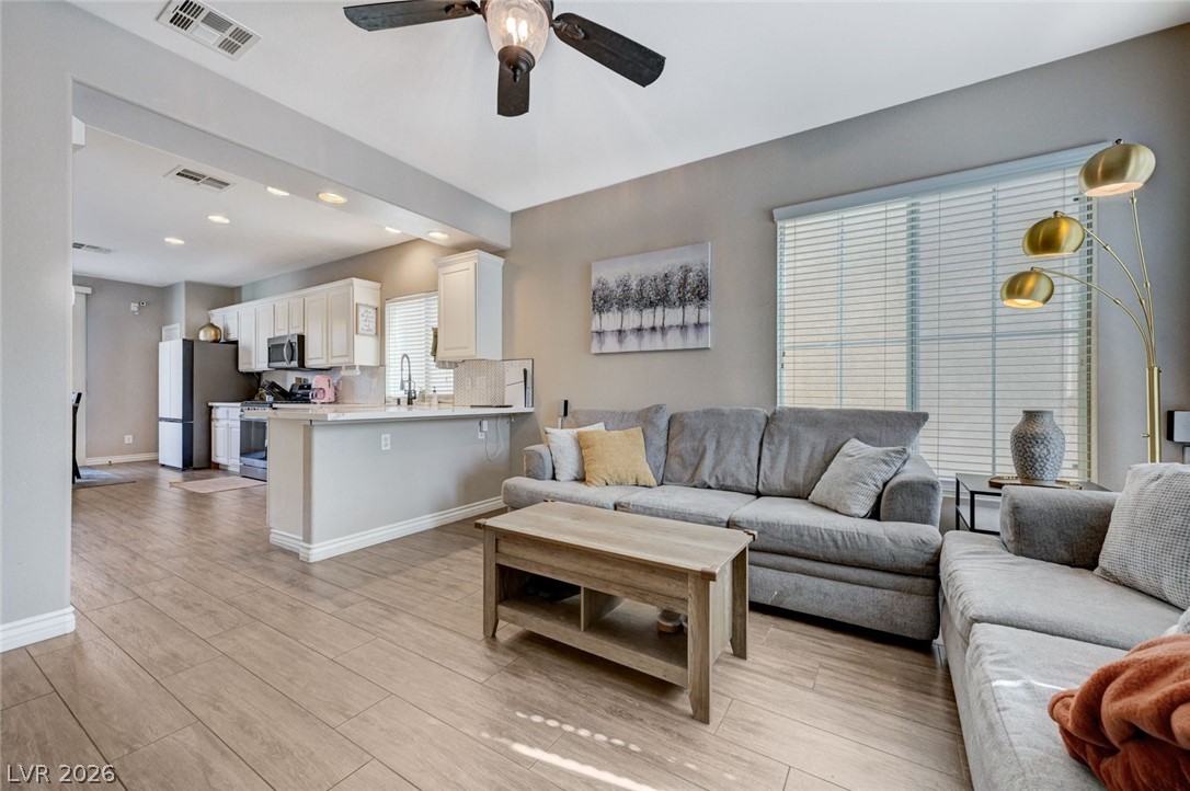 1628 Summer Blush Avenue