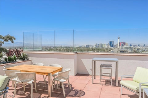 Tiny photo for 150 Las Vegas Boulevard #2115, Las Vegas, NV 89101 (MLS # 2777563)