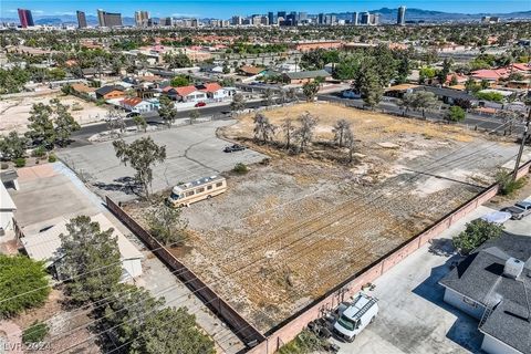 Tiny photo for 2675 Westwind Road, Las Vegas, NV 89146 (MLS # 2582912)