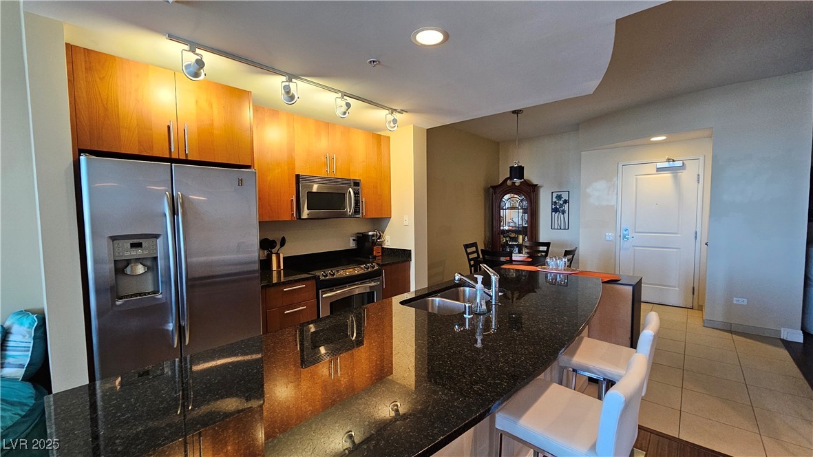 200 W Sahara Avenue 2710