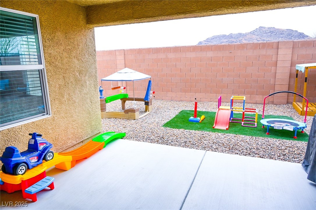 645 Turtleback Falls Avenue, Indian Springs, Nevada image 32