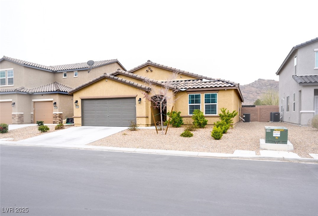 645 Turtleback Falls Avenue, Indian Springs, Nevada image 4