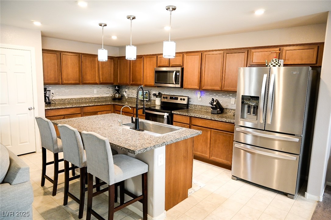 645 Turtleback Falls Avenue, Indian Springs, Nevada image 9
