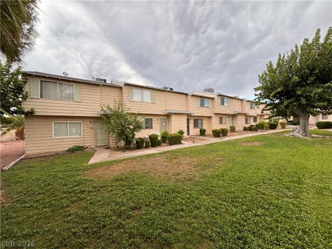 Townhouse For Rent - 5002 Larkspur Street<br/> Clark County, Las Vegas, NV 89120